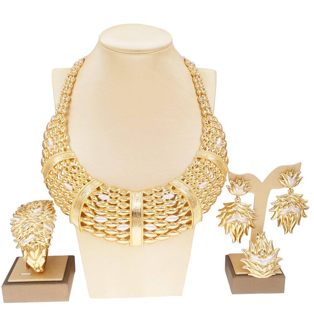 Ensemble de bijoux italien plaqué or grand collier