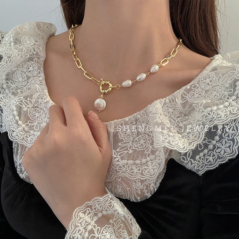 Collier ras du cou en perle pour femme, pendentif forme de monnaie